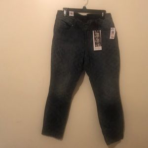 Denim Capris (14W)